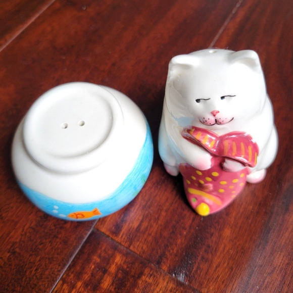 Vtg NEW Cat Salt & Pepper Shakers Cat Fish Salt & Pepper Shakers - Picture 15 of 15